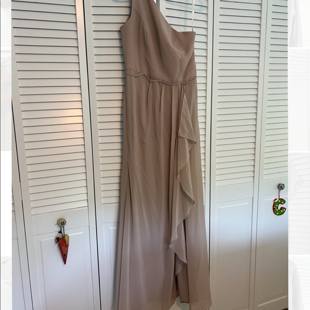 David’s bridal bridesmaid dress in biscotti